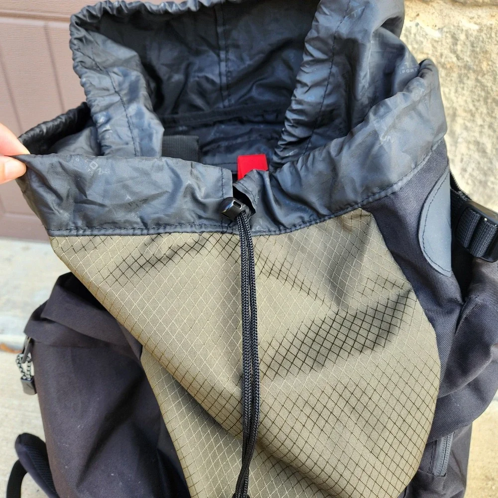 Teton Sports Explorer 4000 Internal Frame Hiking Backpack Olive Black 65L Unisex